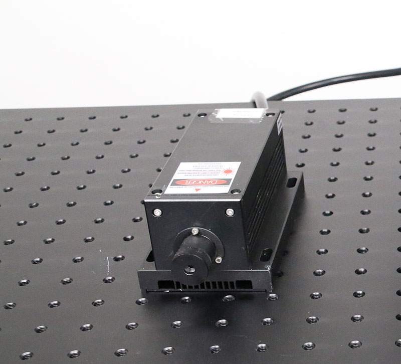 1342nm 1000mw~1500mw IR DPSS 레이저 Invisible laser source with power supply - Click Image to Close